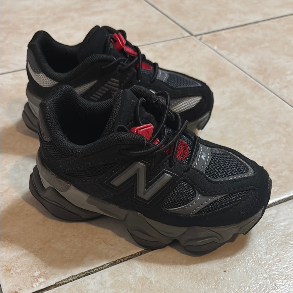 New Balance Black and Red Chunky Sneakers